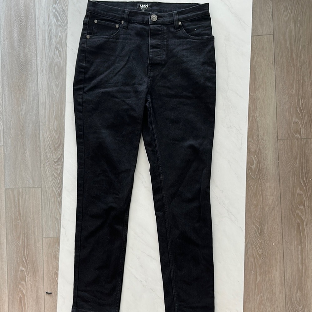 Men’s Black Slim Fit Jeans. 30S